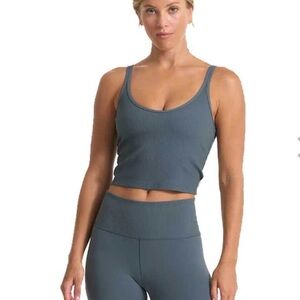 Vuori- Stone Ribbed Crop Tank- S